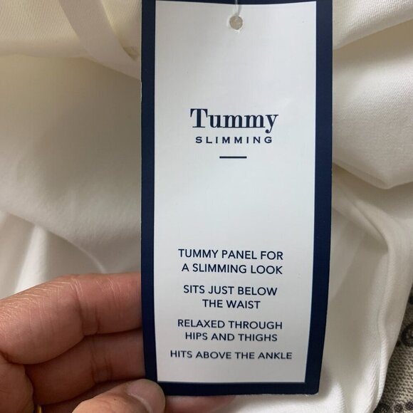 Charter Club Newport Tummy Slim Leg Crop Pant 28W in White - Picture 9 of 12